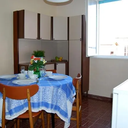 Casa Monti Semesterbostad *